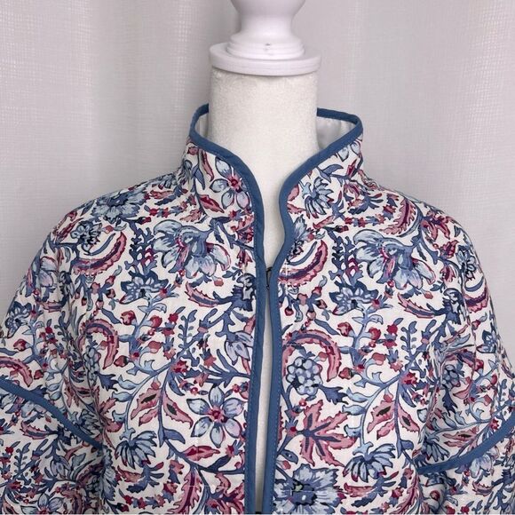 NWT 7 For All Mankind Women's Small Quilted Floral Jacket Light Blue White Red - Picture 4 of 11